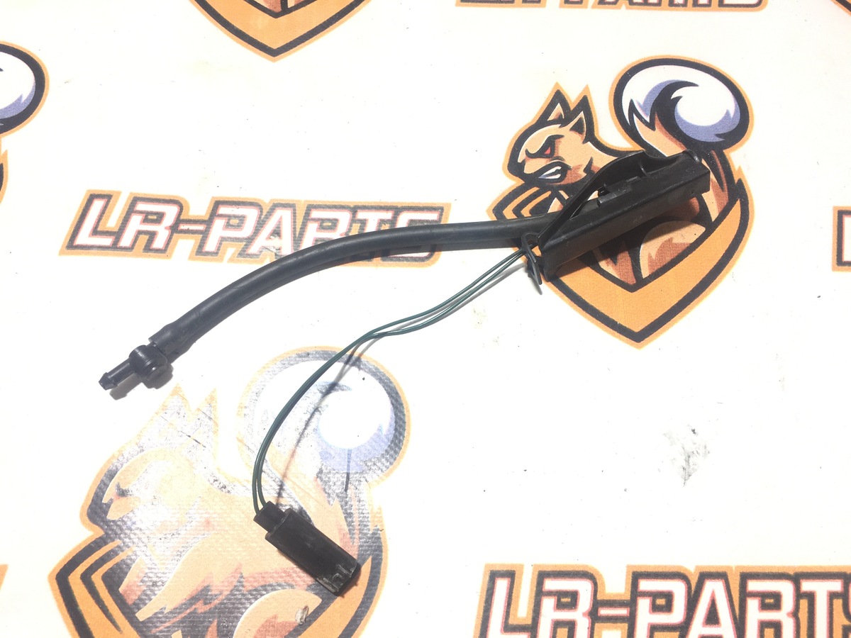 LR050779 Heated windshield washer nozzle Range Rover Evoque L538 (2012-2018) Used